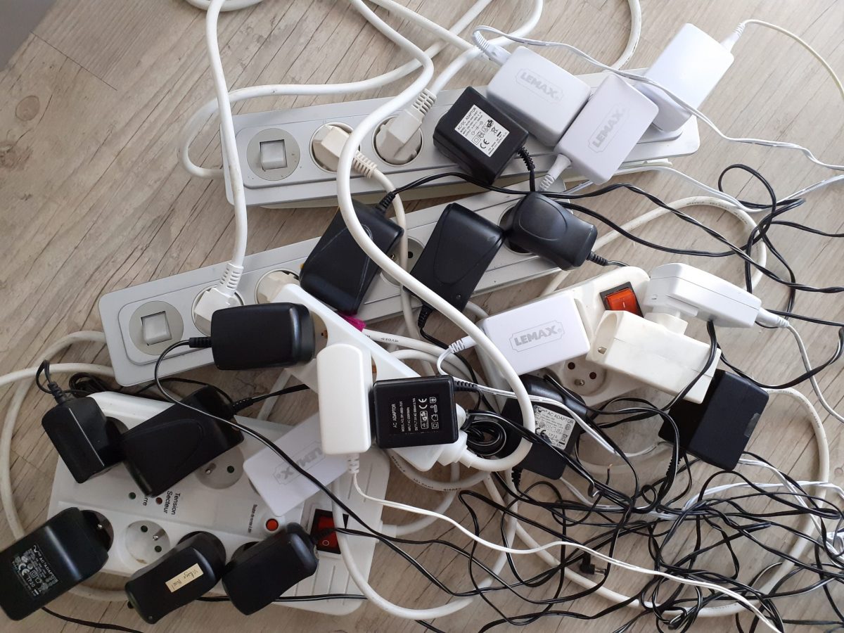 créations village de Noël Diminuer les prises électriques